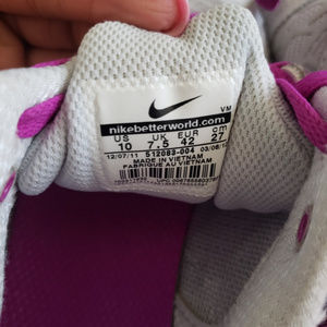 Nike women's shoe